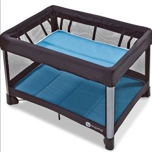 4moms Breeze Playard